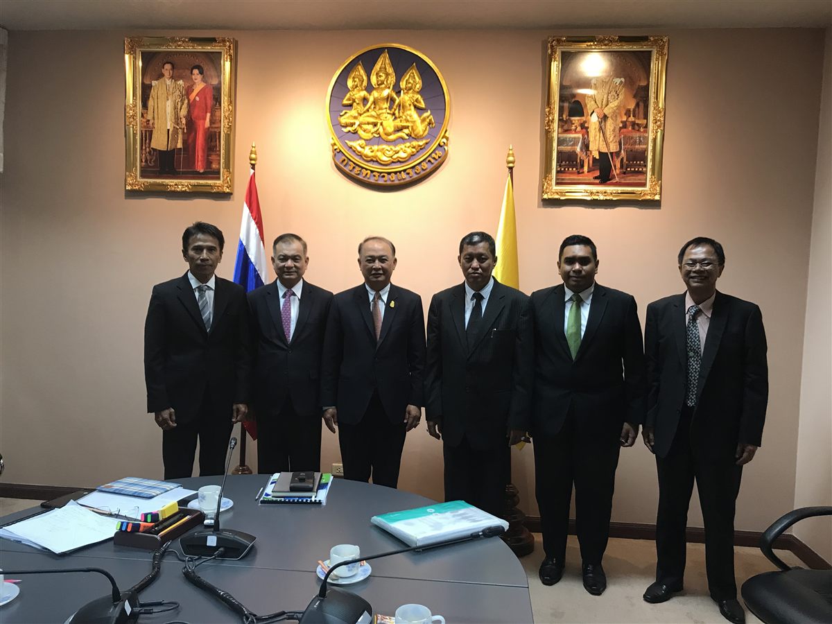 Diamond Palace delegation received at a Thai government ministry